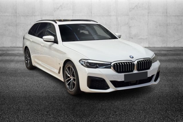 BMW 520 d 48V Touring Msport - foto 2 di 4