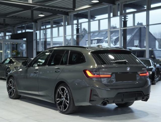 BMW 330 d 48V xDrive Touring Msport - foto 3 di 4
