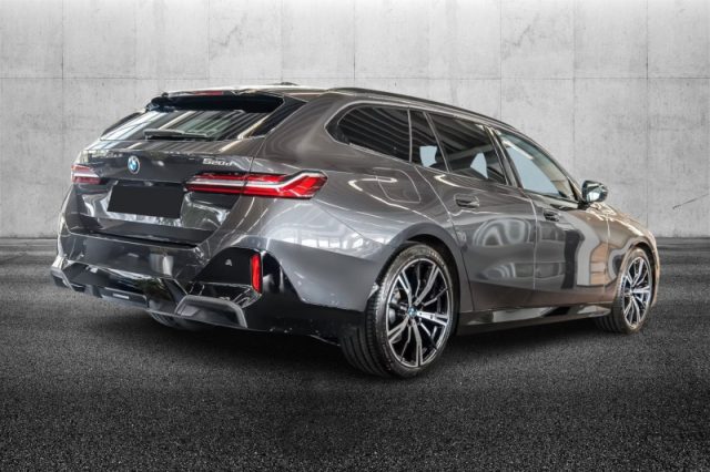 BMW 520 d 48V sDrive Touring Msport - foto 3 di 4