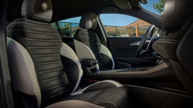 Alfa Romeo Tonale 1.3 270 CV PHEV AT6 Q4 Business, in vendita a Pieve Di Cento (BO)