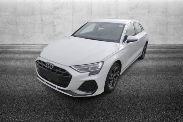Audi A3 SPB TFSI e 150 kW S tronic S line edition semestrale a PIEVE DI CENTO