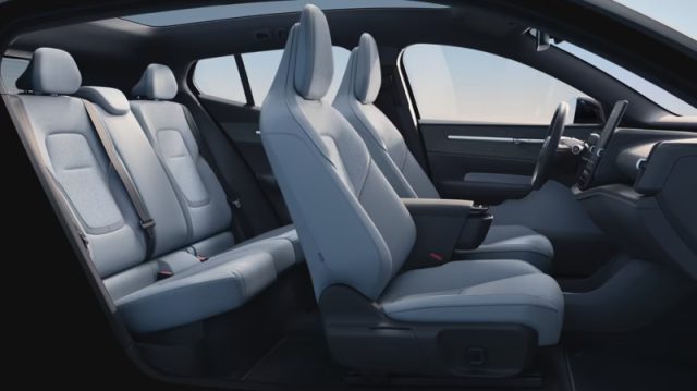 Volvo EX30 Twin Motor Performance AWD Ultra Black Edition nuovo a PIEVE DI CENTO