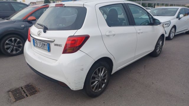 Toyota Yaris 1.0 5 porte Cool - foto 4 di 4