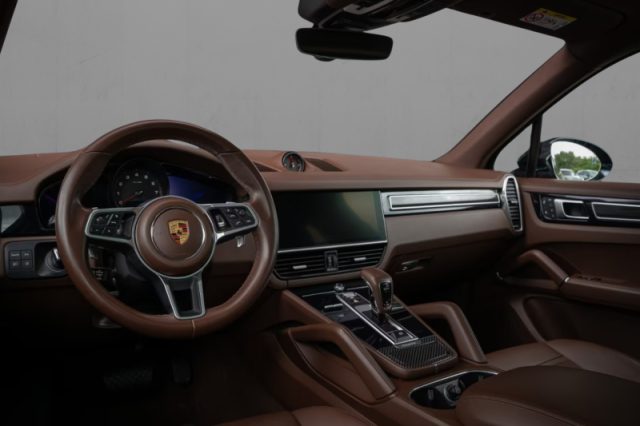 Porsche Cayenne 3.0 V6 Platinum Edition - foto 4 di 4