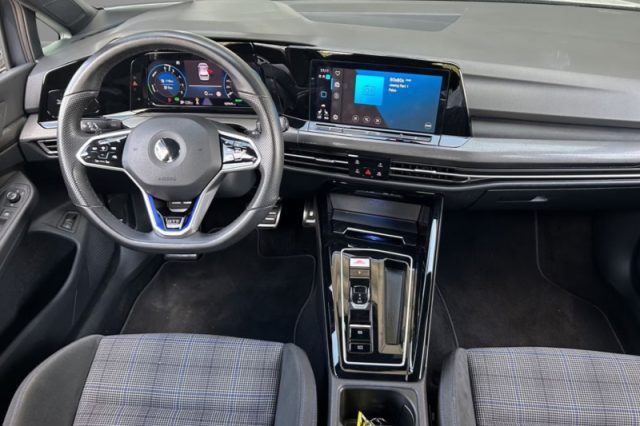 Volkswagen Golf 1.4 Plug-In Hybrid DSG GTE - foto 4 di 7