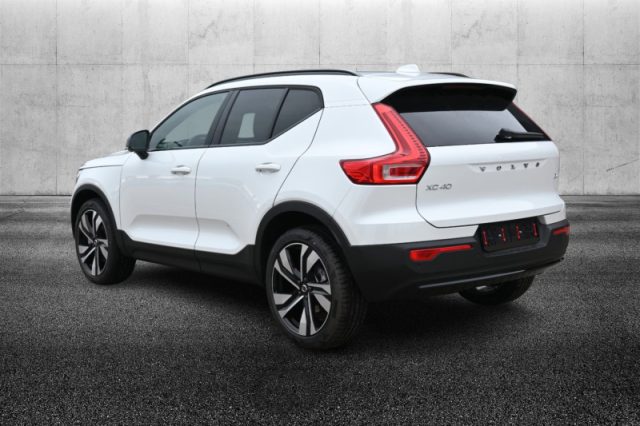 Volvo XC40 B4 automatico Ultra Dark - foto 4 di 4