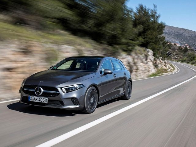 Mercedes-Benz A 250 e hybrid EQ Executive - foto 2 di 4