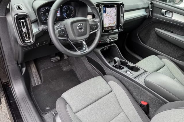 Volvo XC40 T2 automatico Core - foto 4 di 4