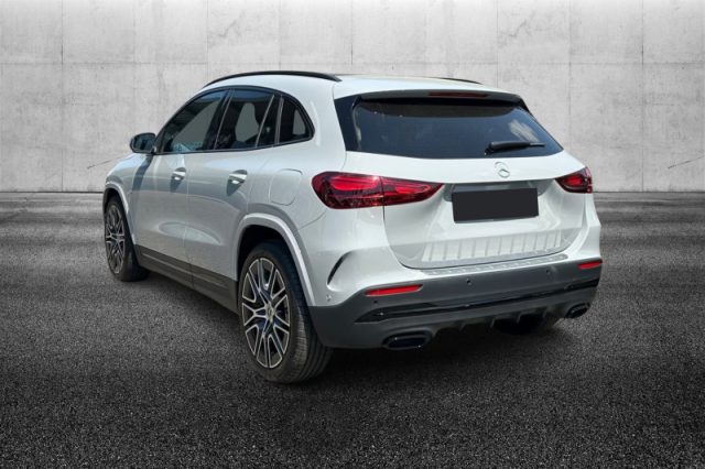 Mercedes-Benz GLA 200 d Automatic AMG Line Premium - foto 2 di 4