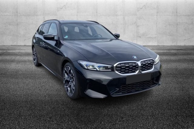 BMW 340 M d 48V xDrive Touring Serie 3(G20/1-80/1), del 2025, 25.500 km, in vendita a Pieve Di Cento (BO)