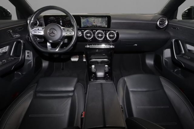 Mercedes-Benz CLA 200 Automatic 4Matic Premium - foto 3 di 4