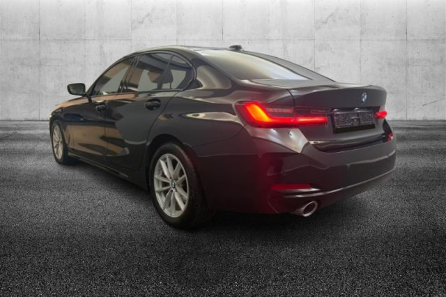 BMW 320 d 48V xDrive - foto 3 di 4
