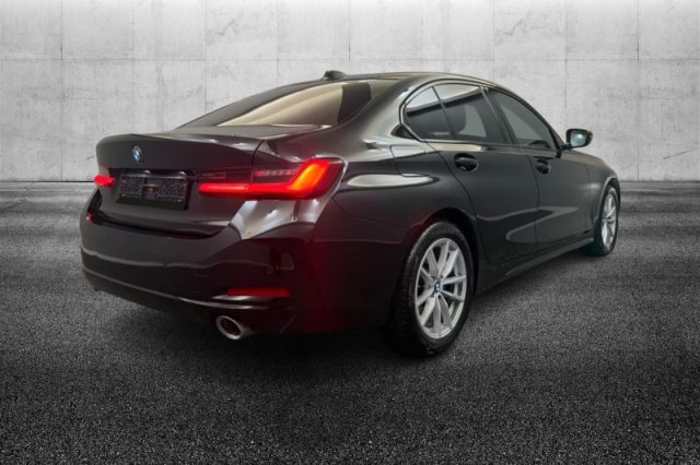 BMW 320 d 48V xDrive - foto 4 di 4