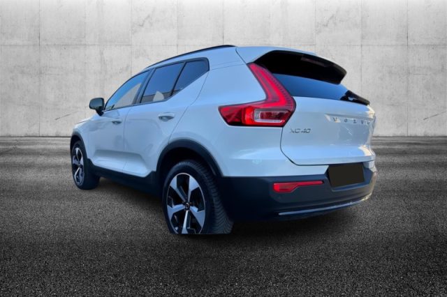 Volvo XC40 B3 automatico Plus Bright - foto 4 di 4