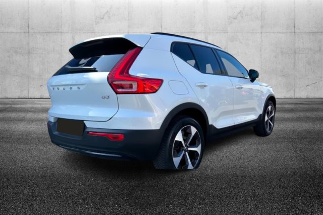 Volvo XC40 B3 automatico Plus Bright - foto 3 di 4