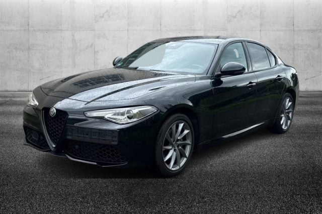 Alfa Romeo Giulia 2.0 Turbo 200 CV AT8 Sprint usato a PIEVE DI CENTO