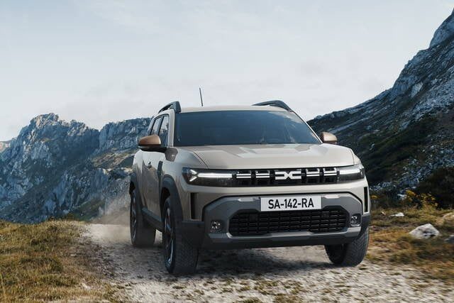 Dacia Duster Tce 140 CV MHEV Journey - foto 2 di 4