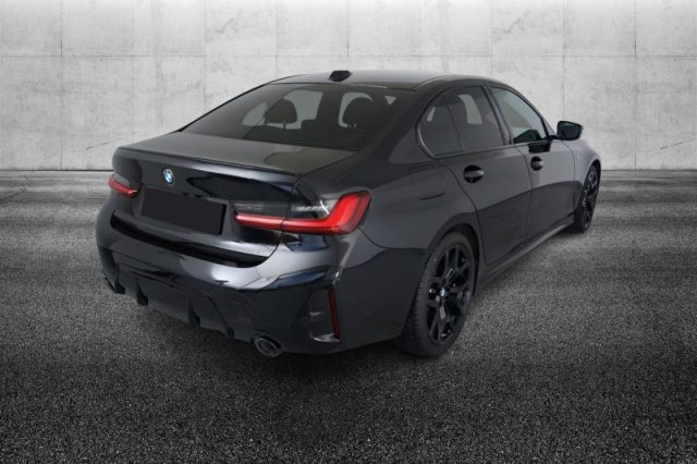 BMW 330 d 48V xDrive Msport Pro - foto 2 di 4