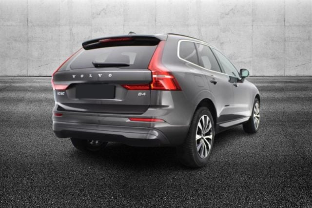 Volvo XC60 B4 (d) automatico Core - foto 3 di 4