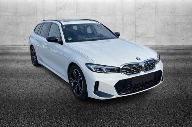 BMW 340 M d 48V xDrive Touring Serie 3(G20/1-80/1) semestrale a PIEVE DI CENTO