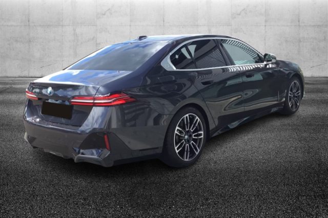 BMW 520 d 48V sDrive Msport - foto 2 di 4