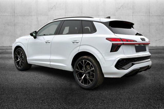 Audi Q3 TDI 110 kW S tronic S Line edition - foto 4 di 4
