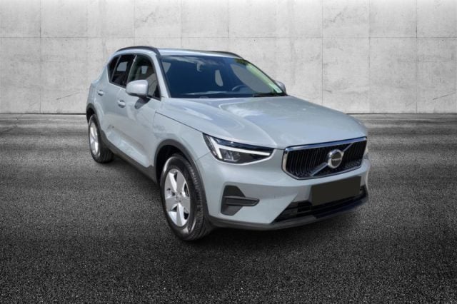 Volvo XC40 T2 automatico Essential - foto 2 di 4