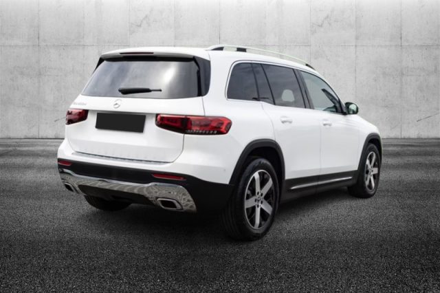 Mercedes-Benz GLB 200 Automatic Sport - foto 2 di 4