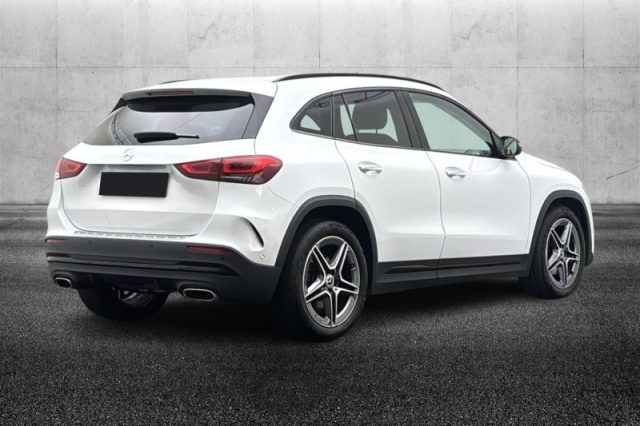 Mercedes-Benz GLA 250 Automatic 4Matic Premium - foto 2 di 8