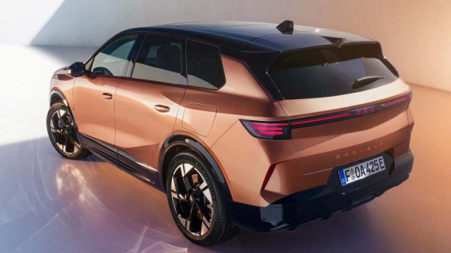 Opel Grandland Hybrid 145 CV EDCT Ultimate - foto 4 di 4
