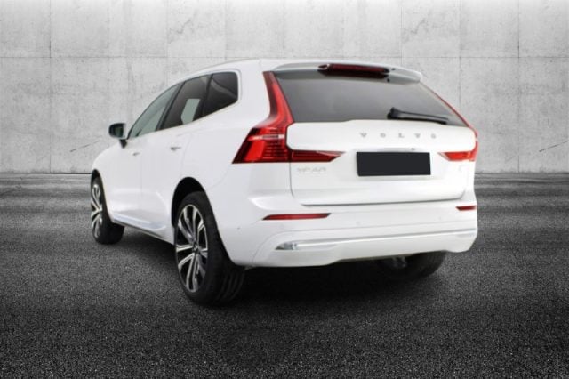 Volvo XC60 T8 Plug-in hybrid AWD automatico Ultra Bright - foto 4 di 4