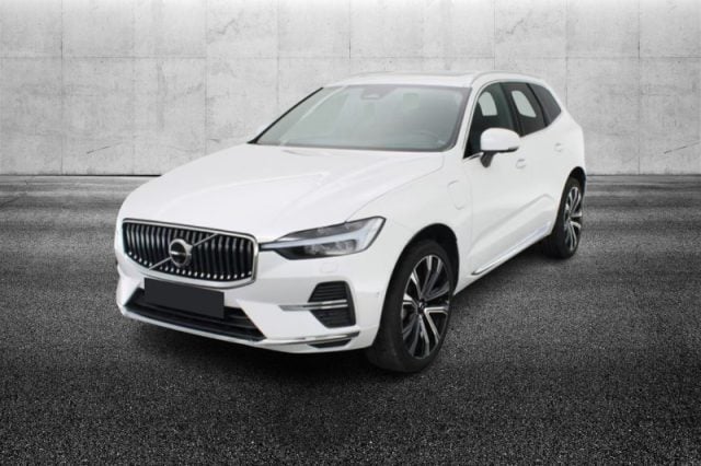Volvo XC60 T8 Plug-in hybrid AWD automatico Ultra Bright usato a PIEVE DI CENTO
