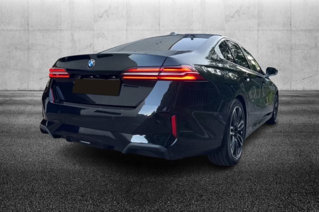 BMW 520 d 48V sDrive Msport - foto 2 di 4