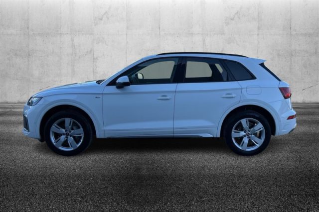 Audi Q5 50 TFSI e quattro S tronic S line - foto 3 di 4