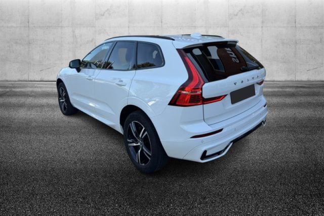 Volvo XC60 B4 (d) Geartronic R-design - foto 2 di 4