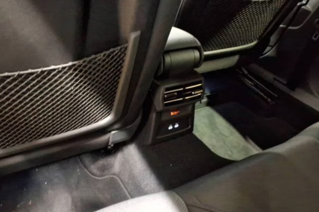 Audi A3 Sedan TDI 110 kW S tronic S line edition - foto 4 di 4