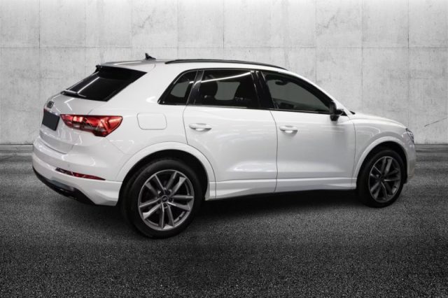 Audi Q3 35 TDI S tronic S line edition - foto 2 di 4