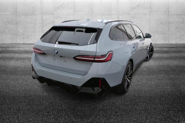 BMW 520 d 48V sDrive Touring Msport - foto 3 di 4
