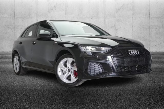Audi A3 SPB 45 TFSI e S tronic S line edition - foto 2 di 4