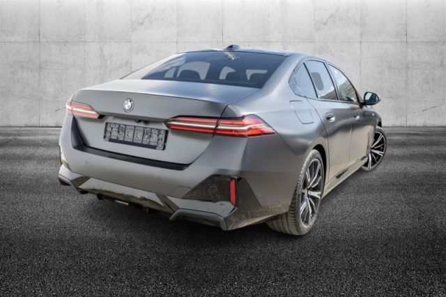 BMW 520 d 48V xDrive Msport - foto 3 di 4