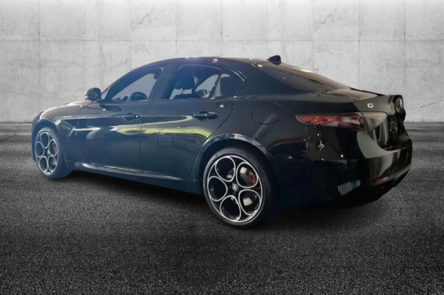 Alfa Romeo Giulia 2.0 Turbo 280 CV AT8 AWD Q4 Veloce - foto 2 di 4