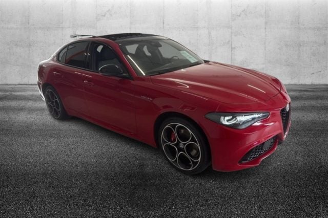 Alfa Romeo Giulia 2.0 Turbo 280 CV AT8 AWD Q4 Veloce - foto 2 di 4