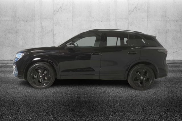 Volkswagen Tiguan 2.0 TDI 150 CV DSG R-Line - foto 2 di 4
