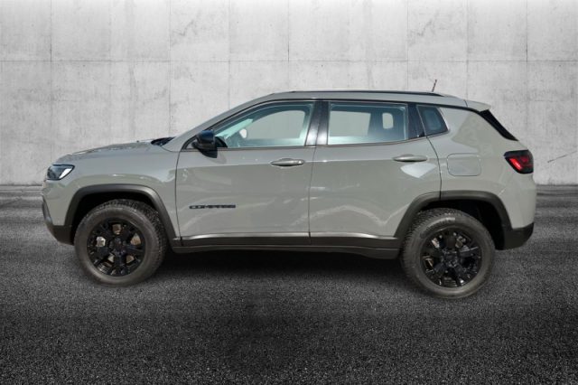 Jeep Compass 1.3 Turbo T4 240 CV PHEV AT6 4xe Overland - foto 3 di 4