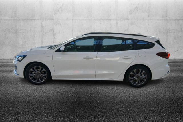 Ford Focus 1.0 EcoBoost Hybrid 125 CV SW ST-Line - foto 3 di 4