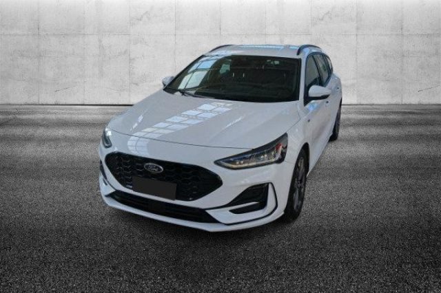 Ford Focus 1.0 EcoBoost Hybrid 125 CV SW ST-Line semestrale a PIEVE DI CENTO
