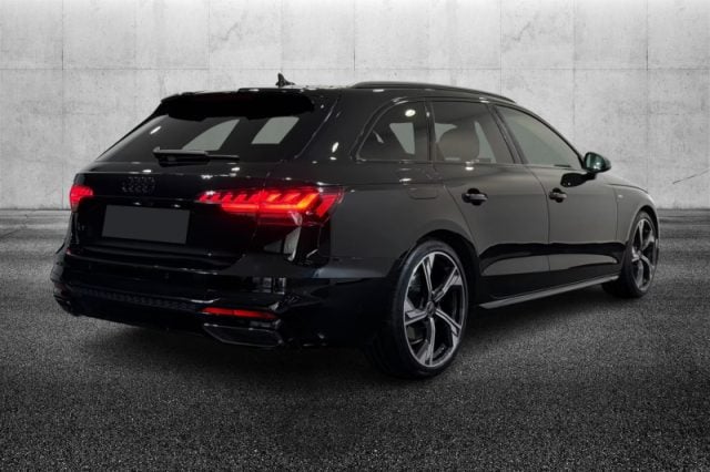 Audi A4 Avant 35 TDI/163 CV S tronic S line edition - foto 2 di 4