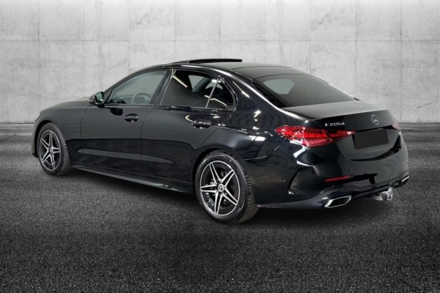 Mercedes-Benz C 220 d Mild hybrid AMG Line Premium - foto 3 di 4