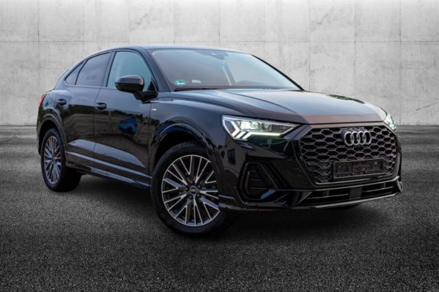 Audi Q3 SPB 35 TFSI S tronic S line edition - foto 2 di 4