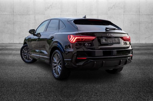 Audi Q3 SPB 35 TFSI S tronic S line edition - foto 4 di 4
